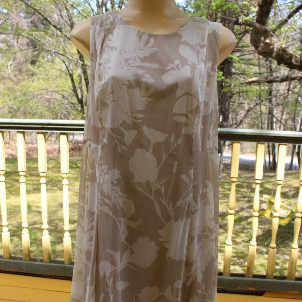NWT Chaps Khaki White Floral Sleeveless Dress Size 8 Pretty Summer Dress